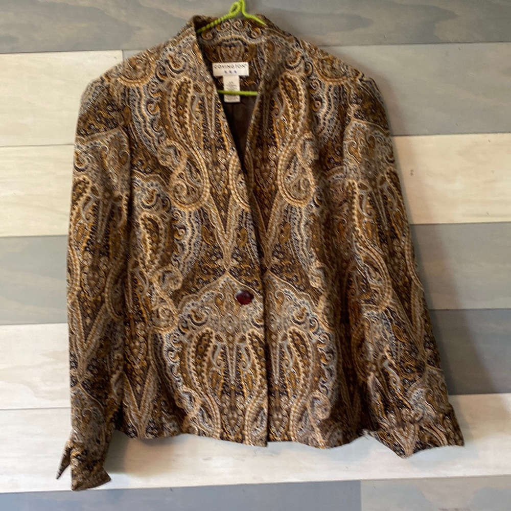 Covington dress jacket. One button, cuffed sleeves, no collar